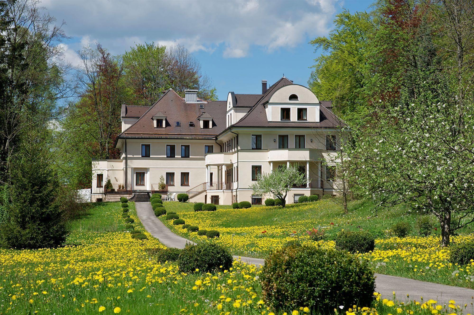 Hideauts Der Rosengarten 3*